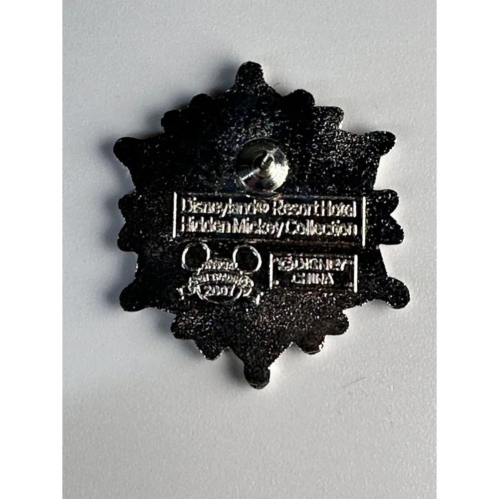 Disney Hidden Mickey Snowflake Pin Trading Set of 5 2007 Resort Hotel Series‎